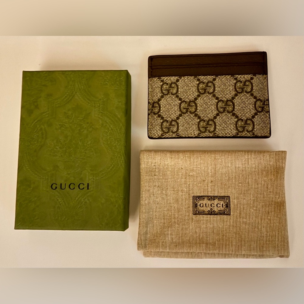 Gucci GG Supreme Card Holder with Brown and Gold Accents - Picture 2 of 3